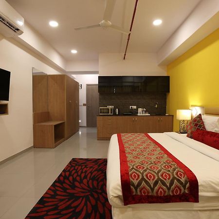 Hotel Downtown กันตินาการ์ ภายนอก รูปภาพ